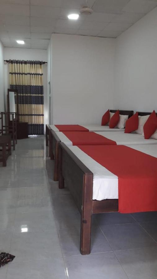 Meegahapokuna Resort 아누라다푸라 외부 사진