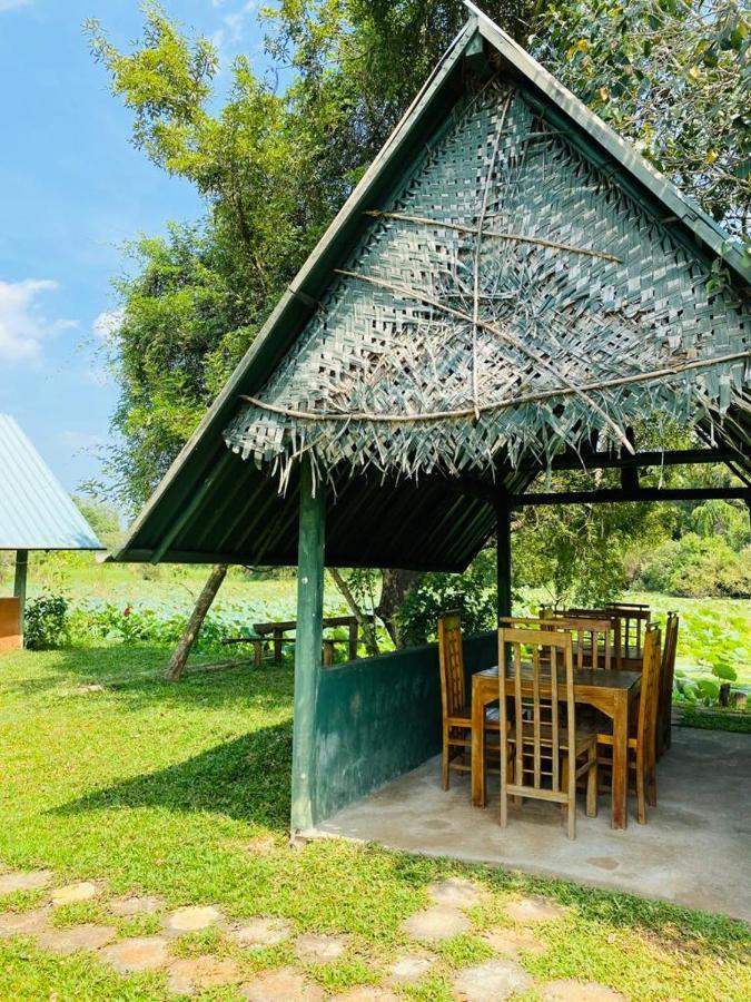 Meegahapokuna Resort 아누라다푸라 외부 사진