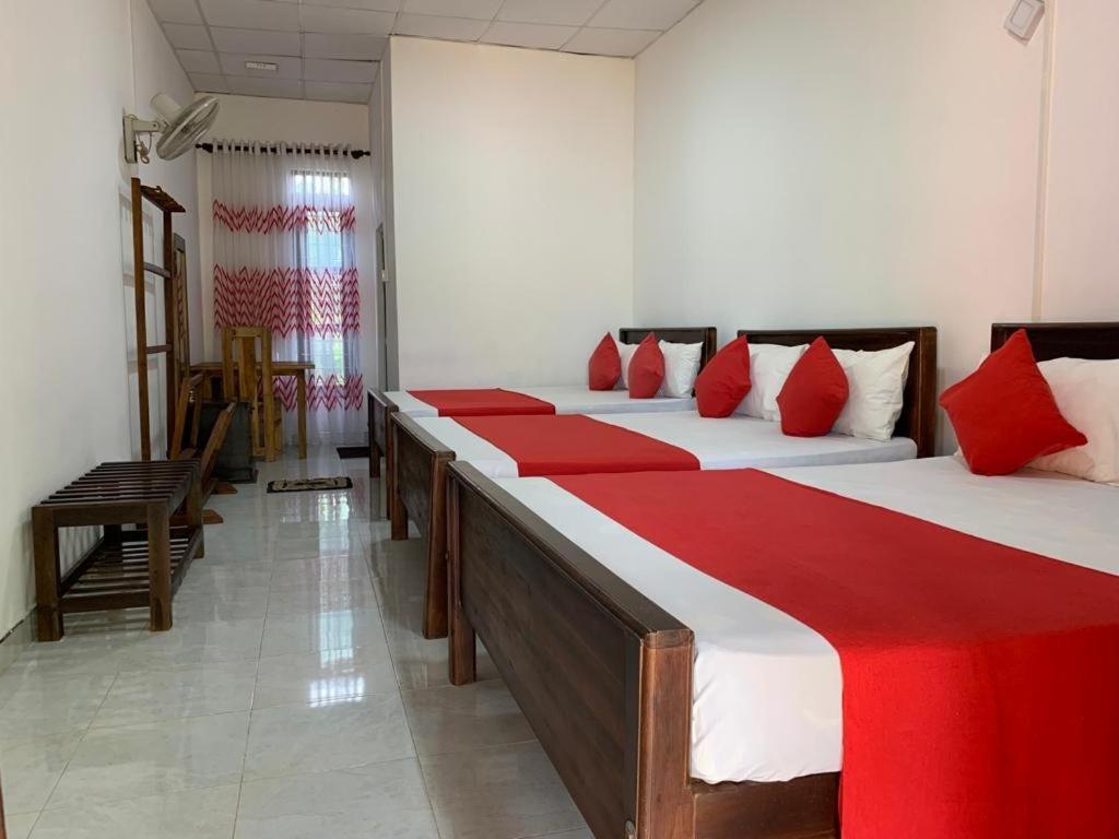 Meegahapokuna Resort 아누라다푸라 외부 사진
