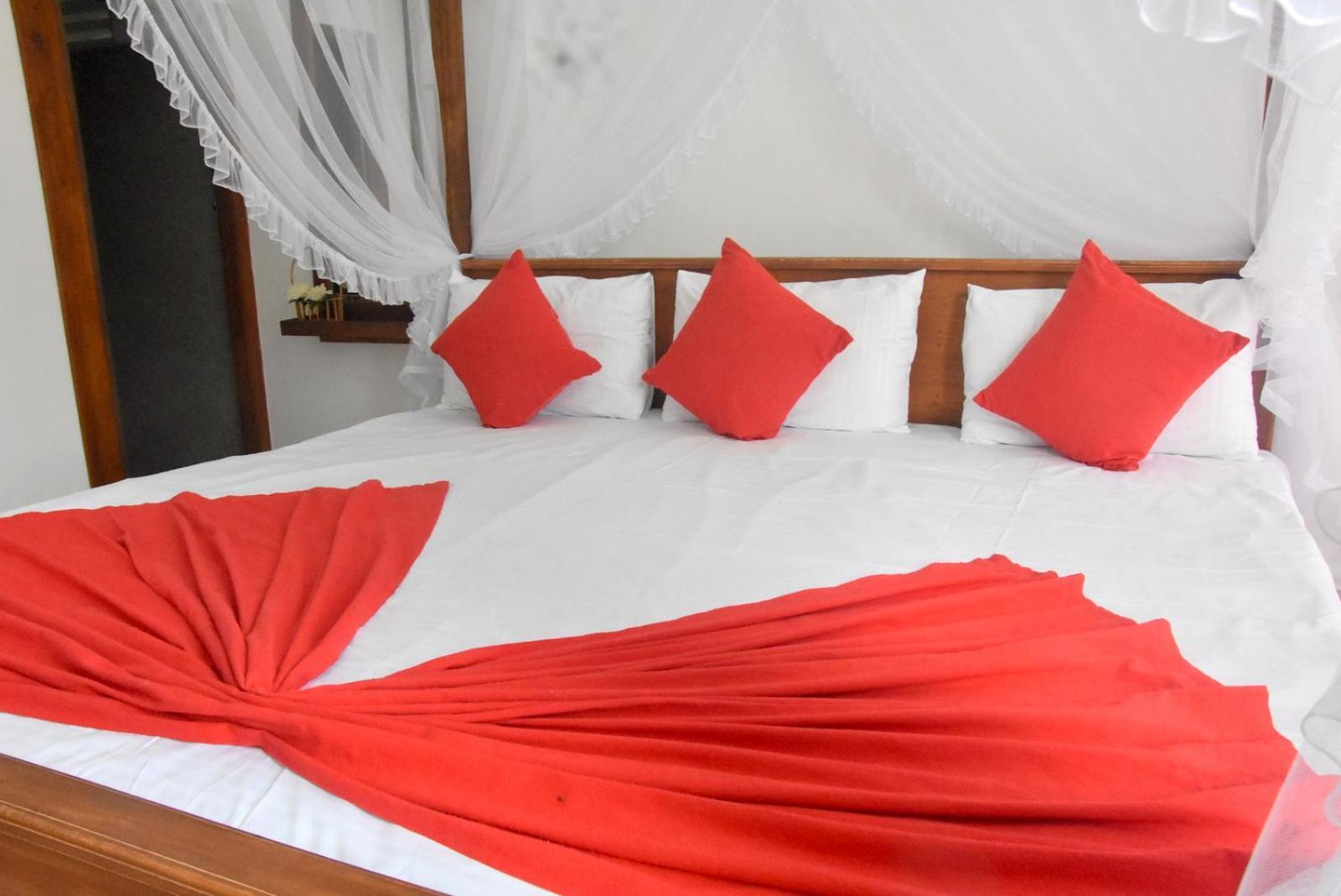 Meegahapokuna Resort 아누라다푸라 외부 사진